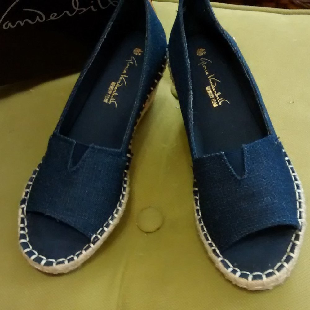 Gloria Vanderbilt Open-Toed Espadrilles Shoes